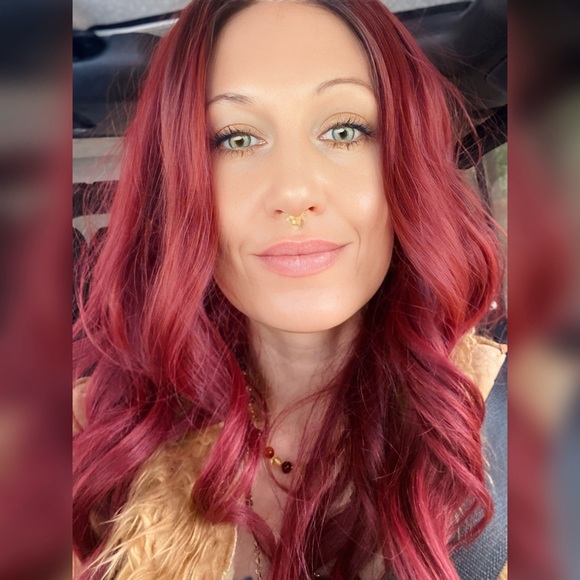 Meet your Posh Ambassador, Jayme - Picture 2 of 16